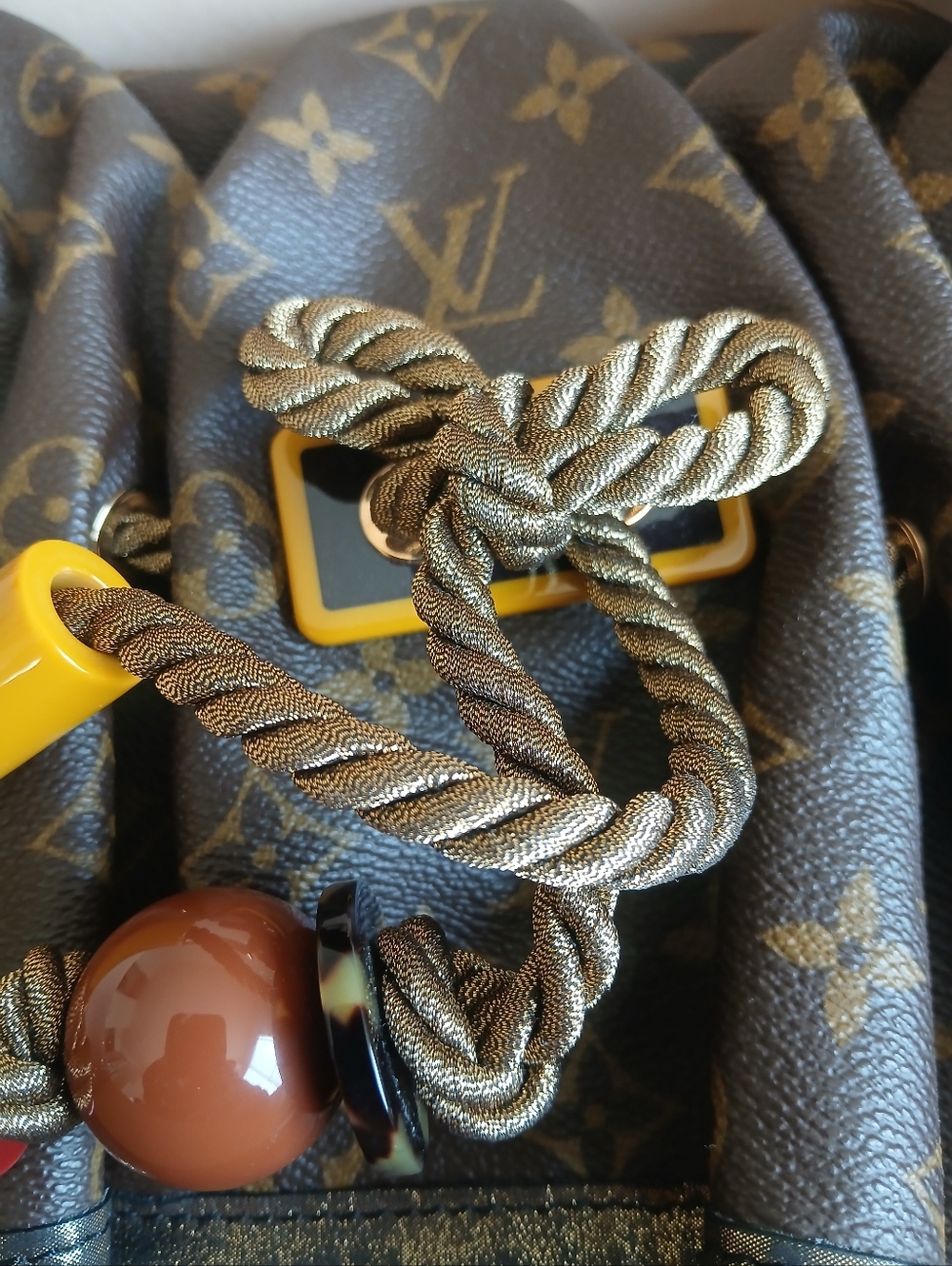 Louis Vuitton Kalahari Monogram - Picture 5 of 11